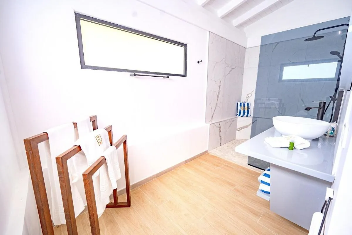Delightful Vacation Villa Crystal St Martin Les Terres Basses 0*,